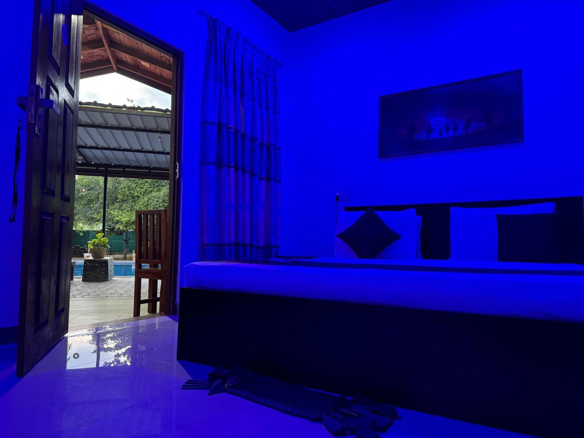 Paris Garden Resort Тринкомале Екстериор снимка